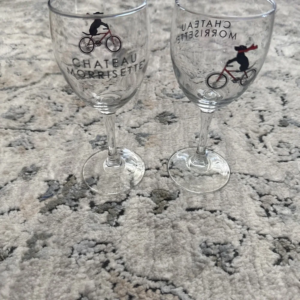 Chateau Morrisette Tasting Wine Glasses 8 Oz Painted Labradors Black Red